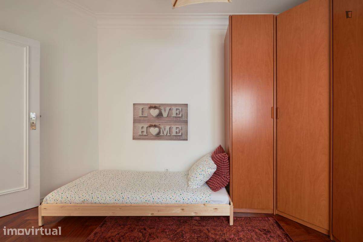 Quarto - localizado em Arroios Lisbon - Grande imagem: 3/23