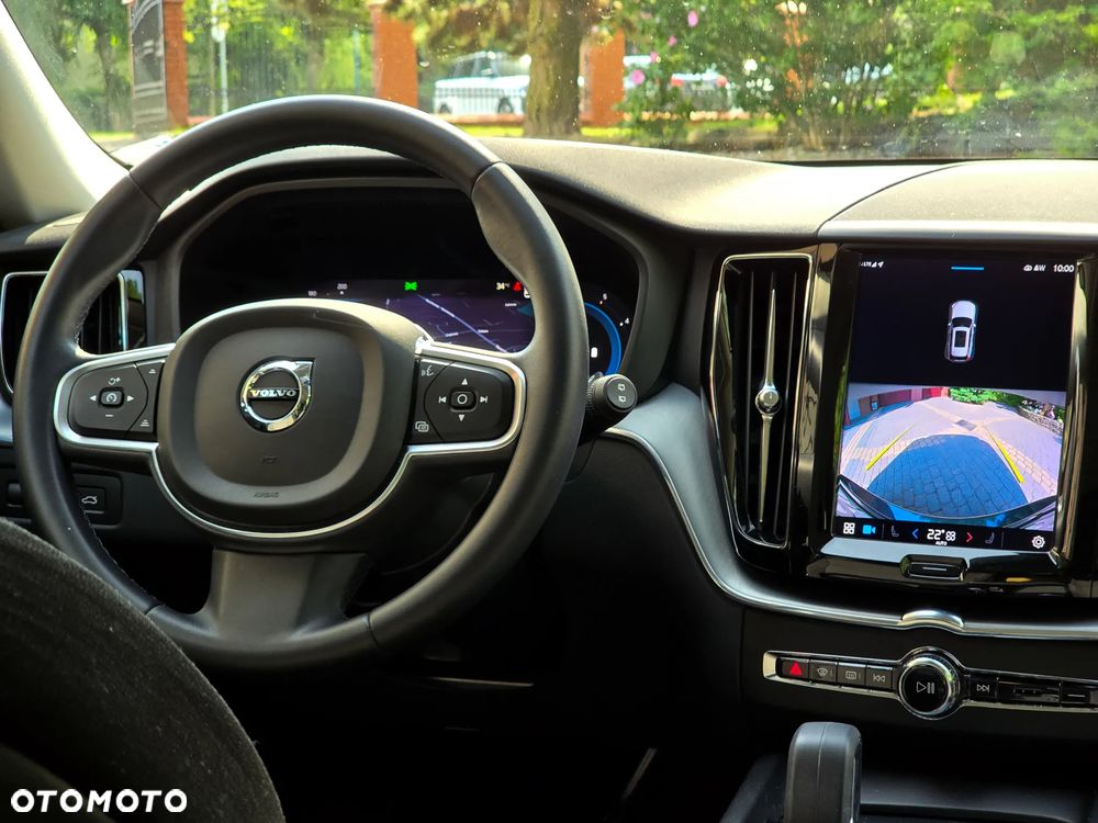 Volvo XC 60 B4 D Momentum Pro - 20