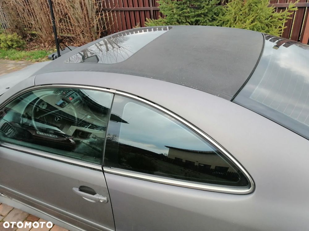 Mercedes-Benz CLK - 16