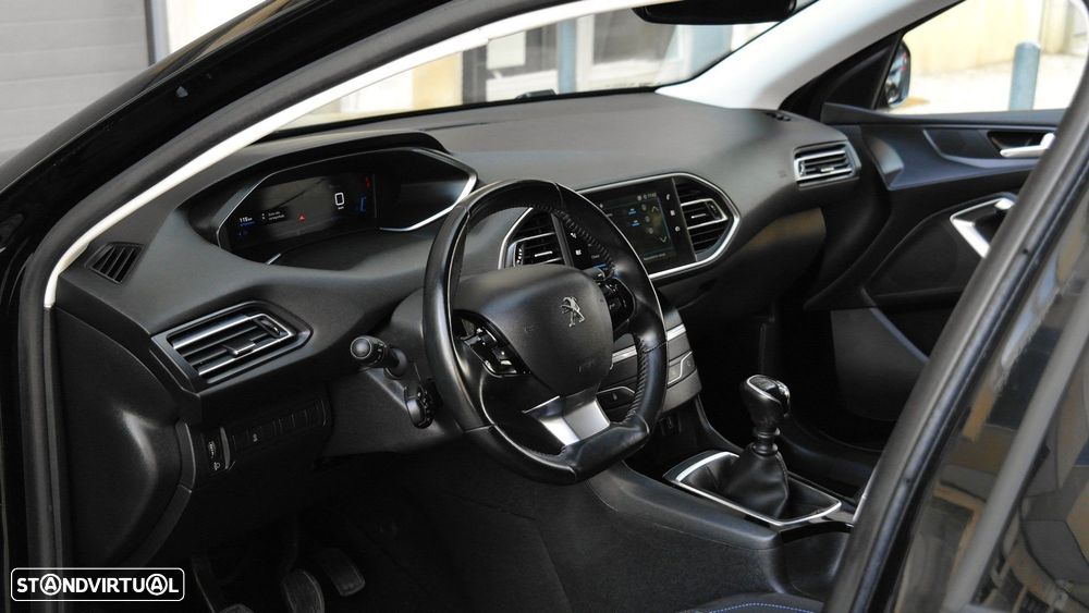Peugeot 308 1.2 PureTech Style - 29