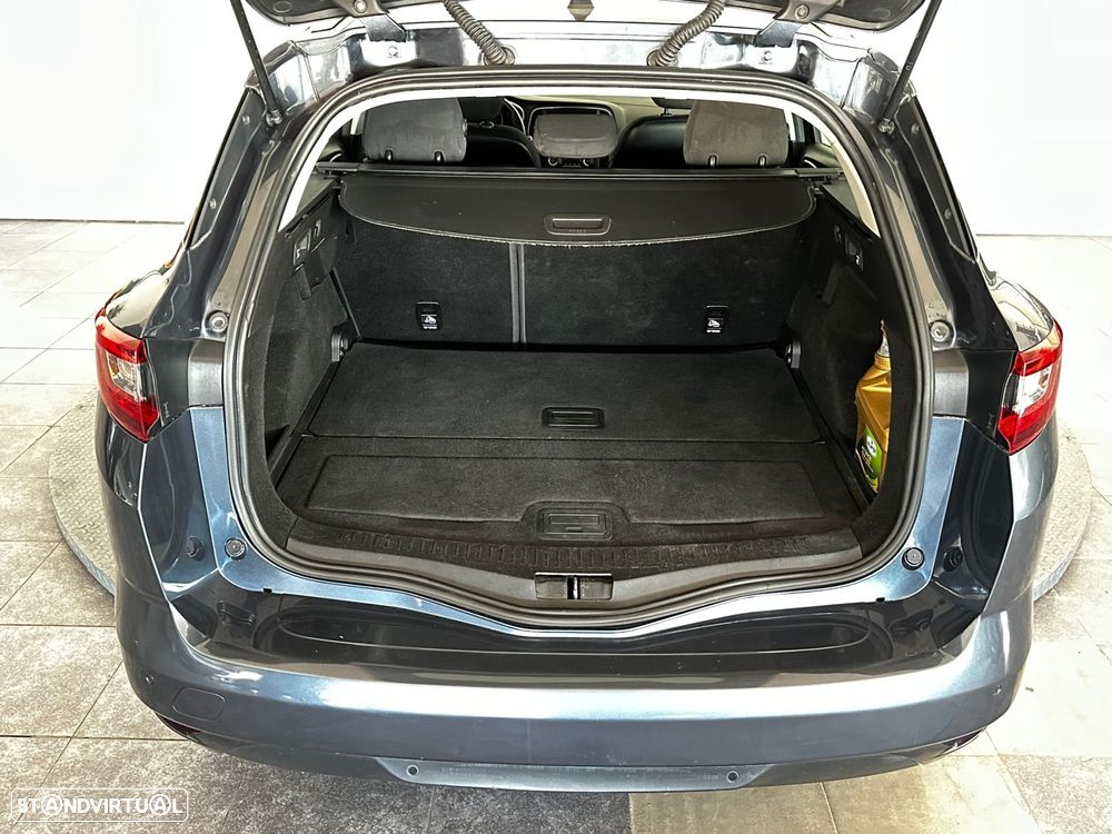 Renault Mégane Sport Tourer - 6