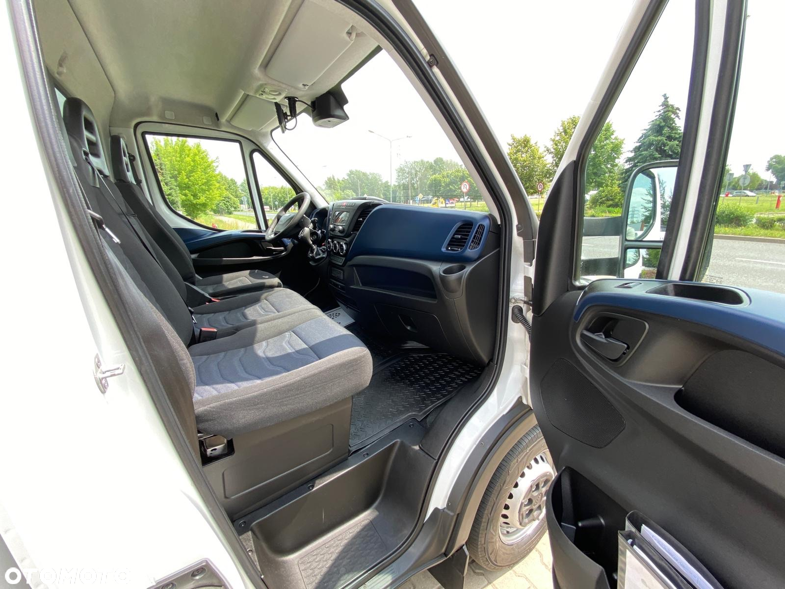 Iveco DAILY 35-160 HI-MATIC CHŁODNIA 8EP THERMO KING V300 MAX WINDA ZEPRO - 39