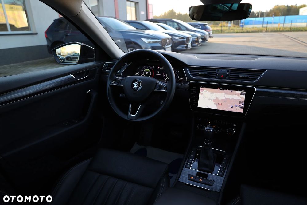 Skoda Superb 2.0 TDI DSG Premium Edition - 31