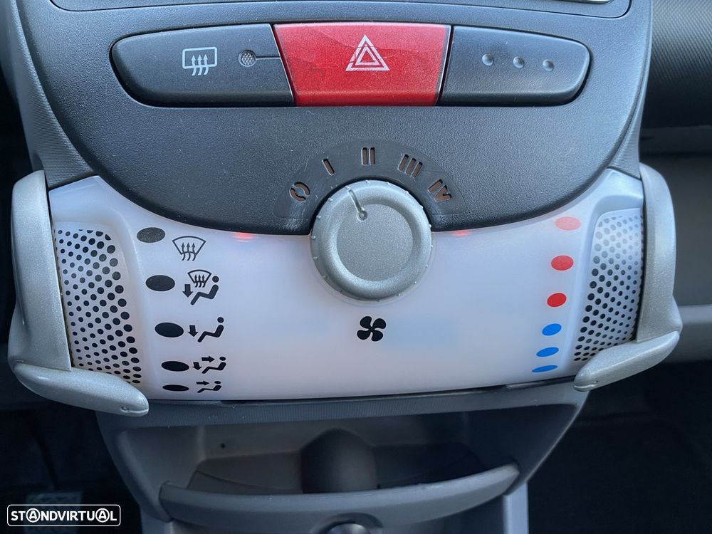 Citroën C1 1.4 HDi SX - 18