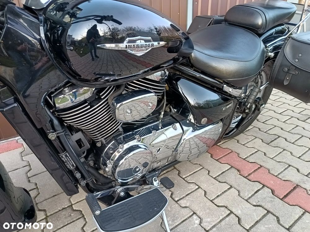 Suzuki Intruder - 29