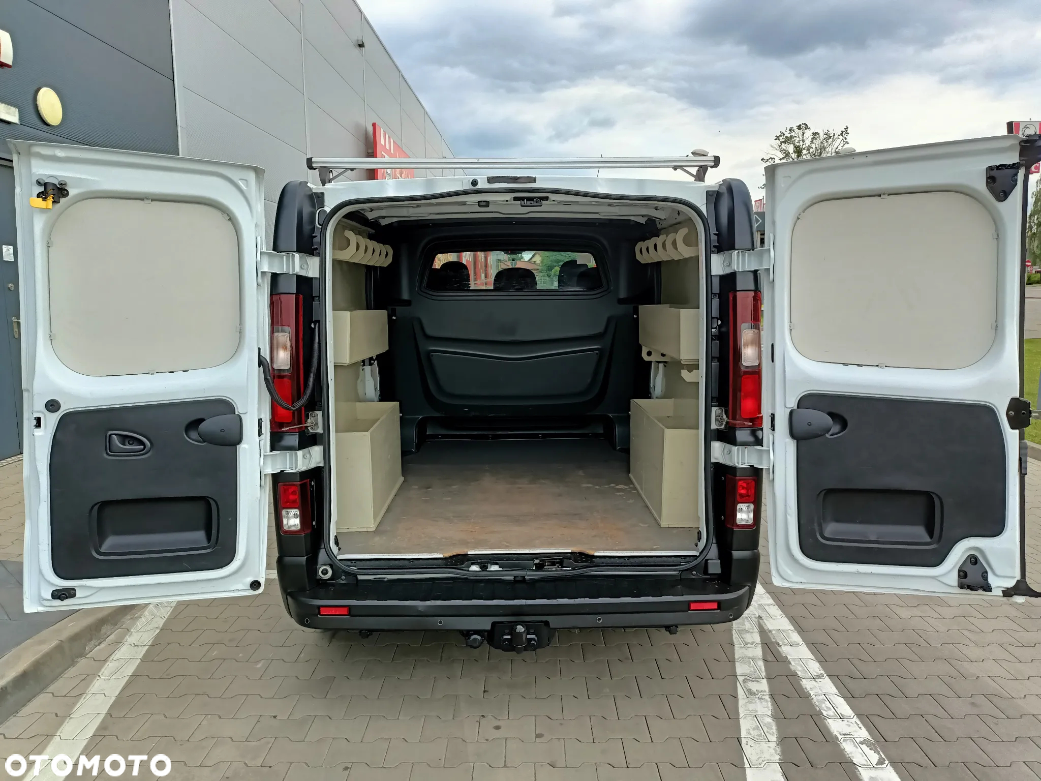 Opel VIVARO 5-cio OSOBOWY LONG - 35