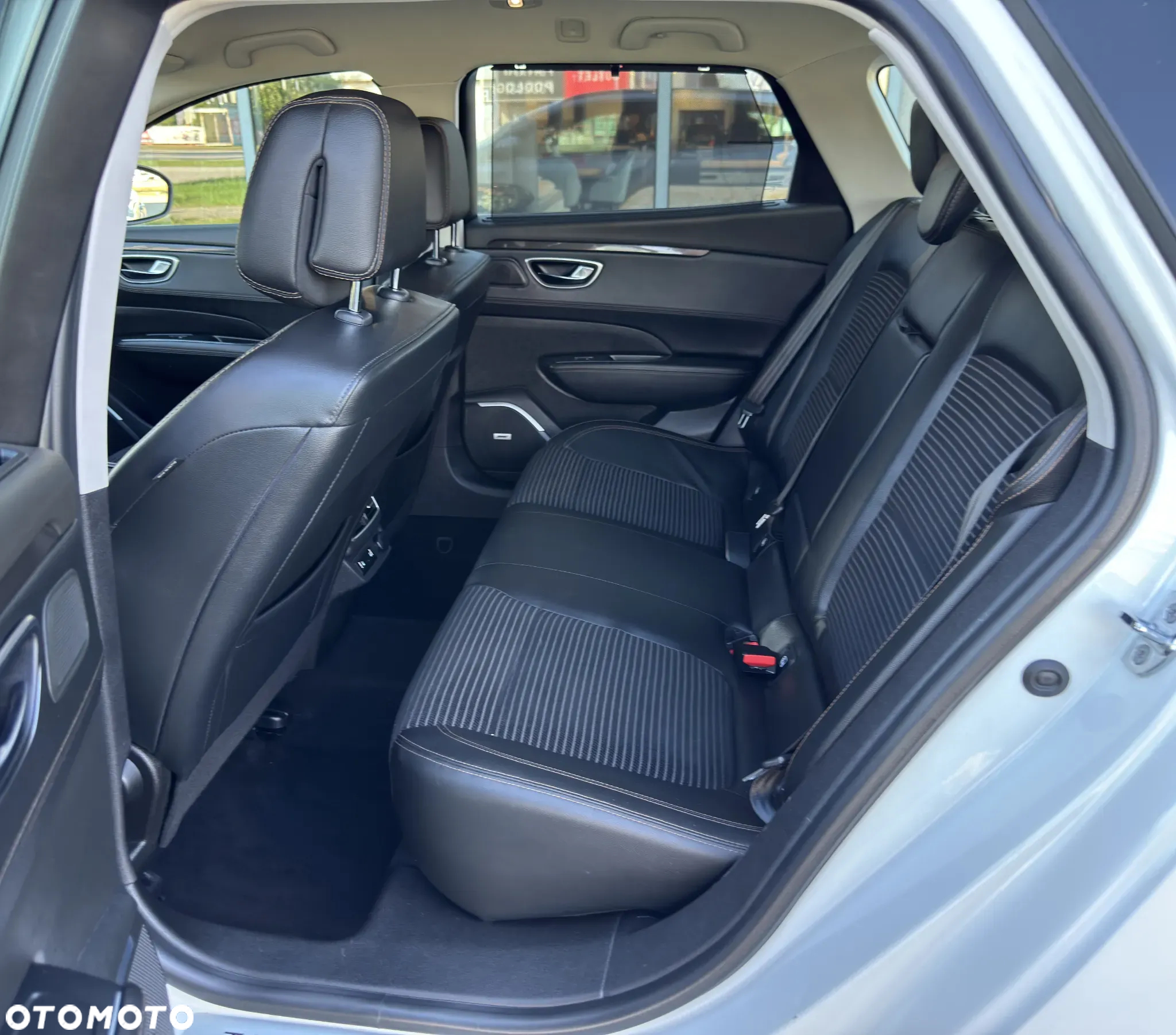 Renault Talisman Grandtour ENERGY TCe 200 EDC Business - 31