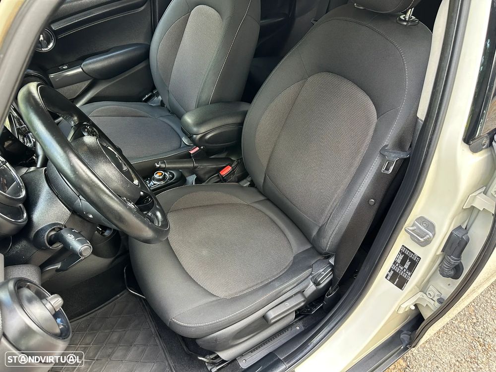 MINI 5 Portas Cooper D - 32