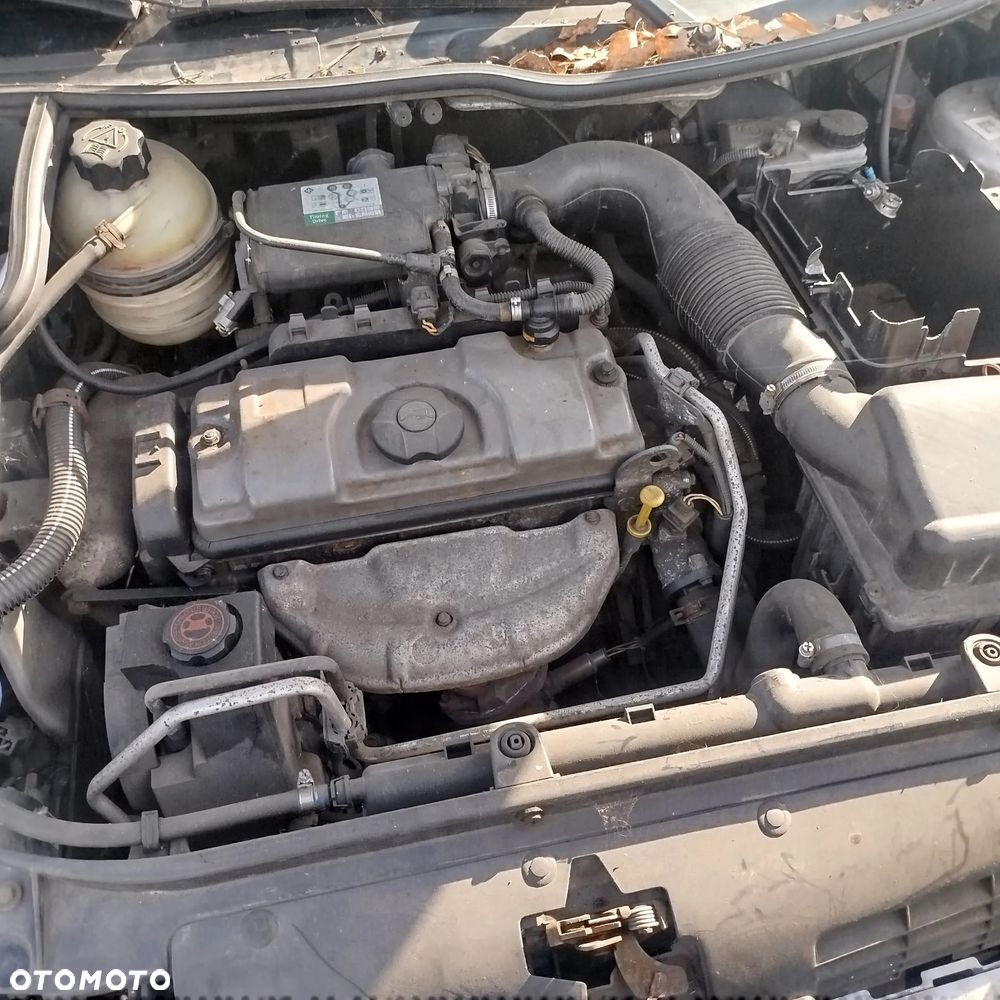 Peugeot 206  na części - 5