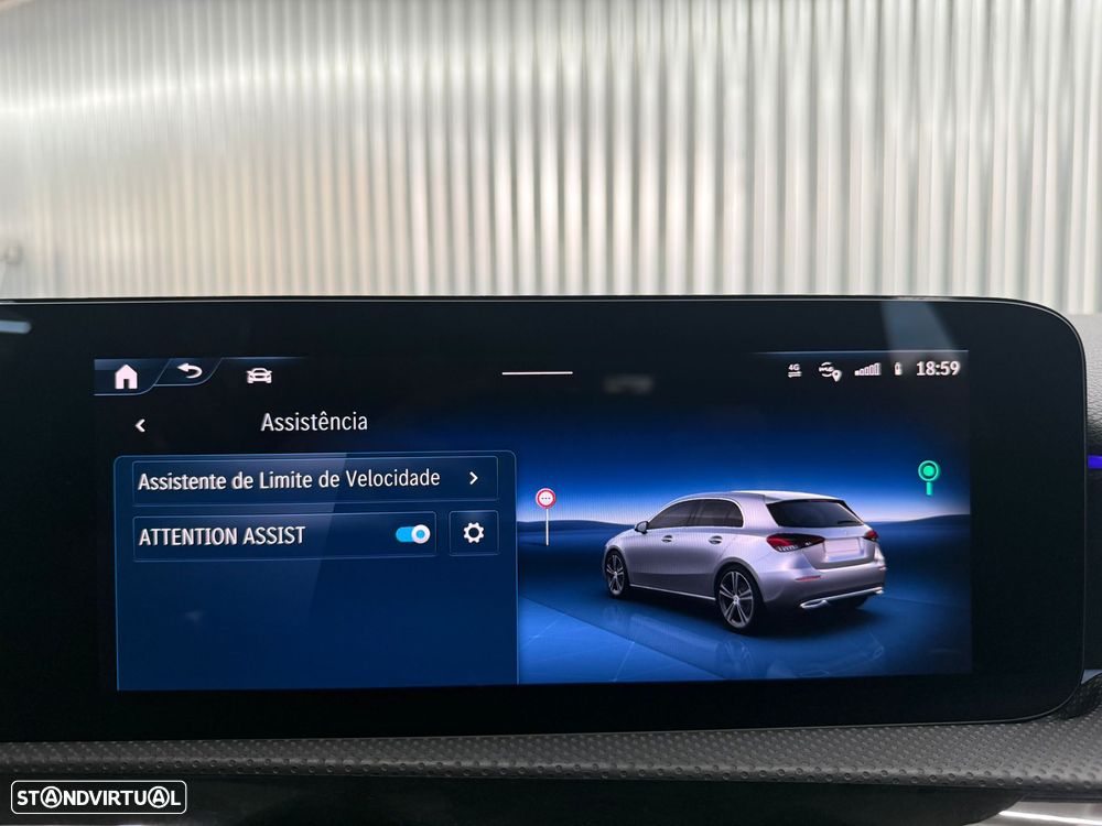 Mercedes-Benz A 250 e AMG Line - 16