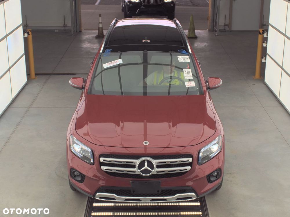 Mercedes-Benz GLB - 2