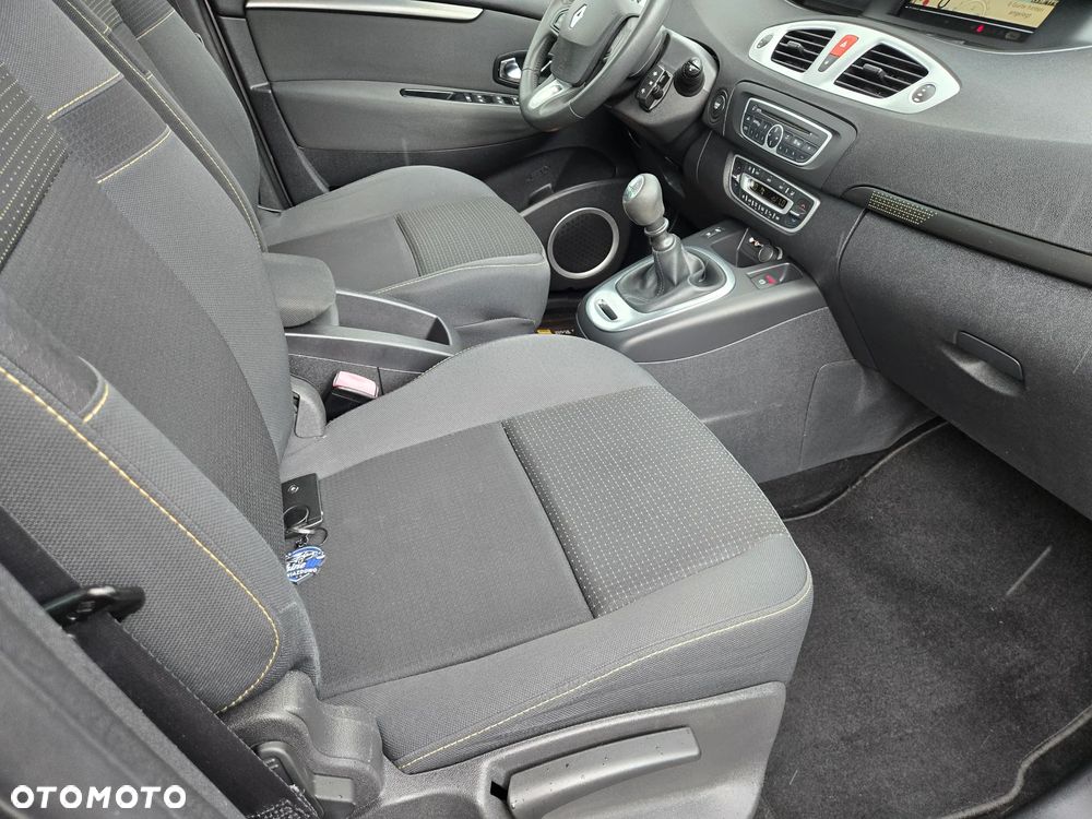 Renault Scenic 1.6 Confort Authentique - 13