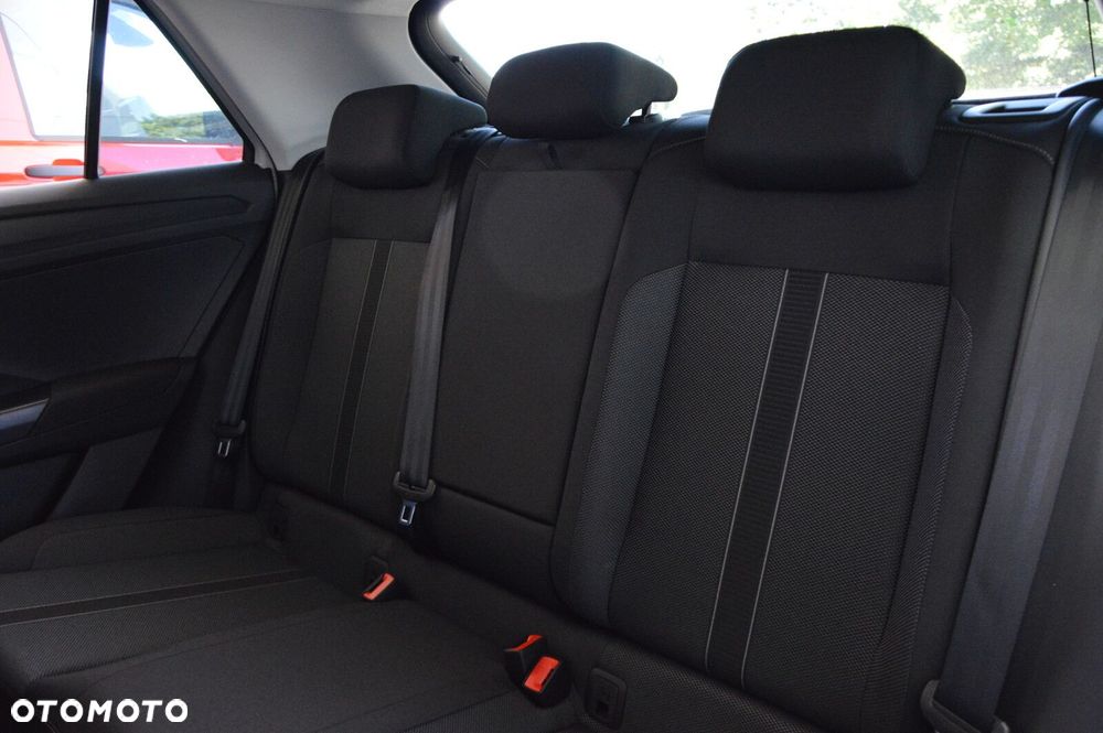 Volkswagen T-Roc - 22