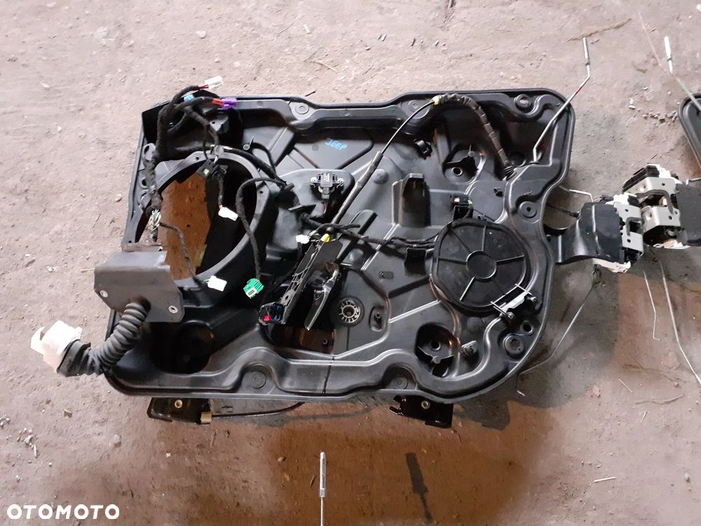 12175 Podnośnik szyby lewy prawy przód tył Jeep Grand Cherokee WK2 - 2