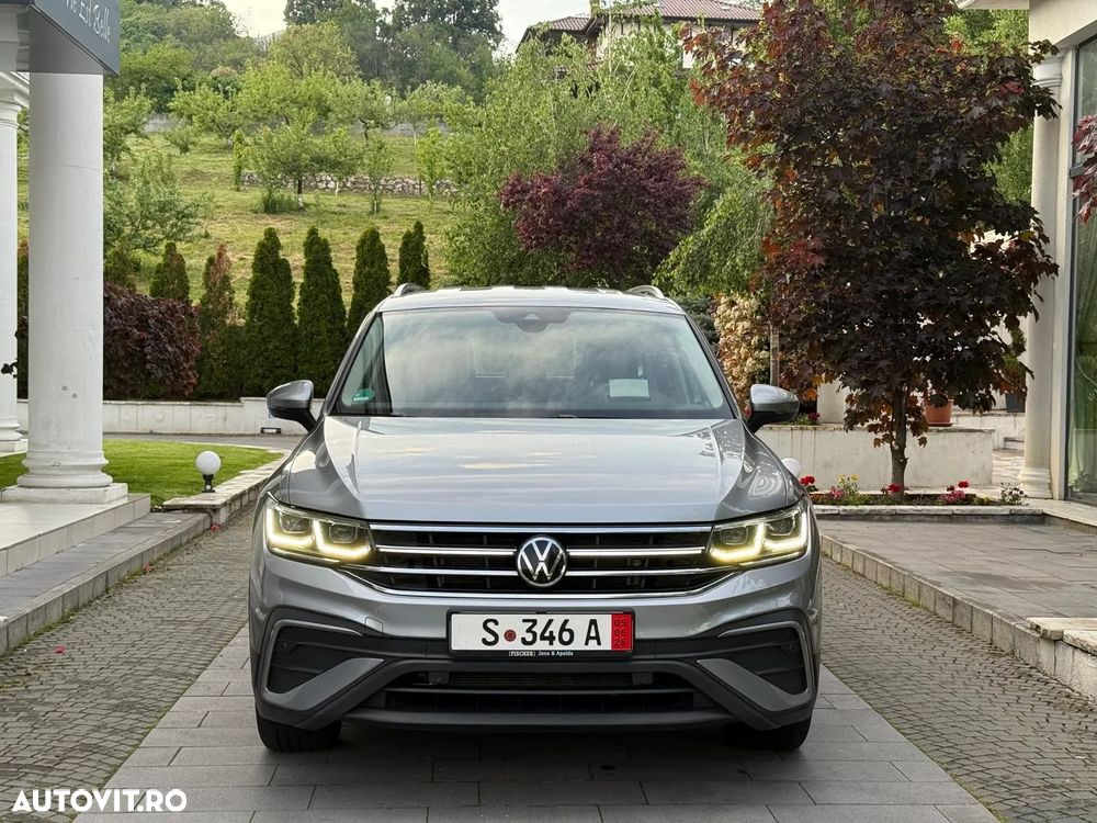 Volkswagen Tiguan - 32