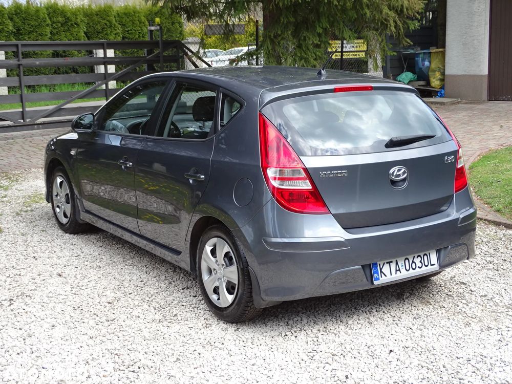 Hyundai i30 1.4 Classic + - 3
