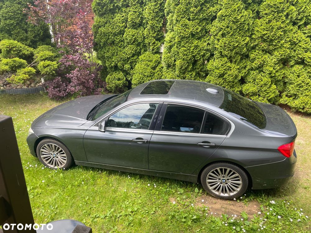 BMW Seria 3 328i xDrive Luxury Line - 4