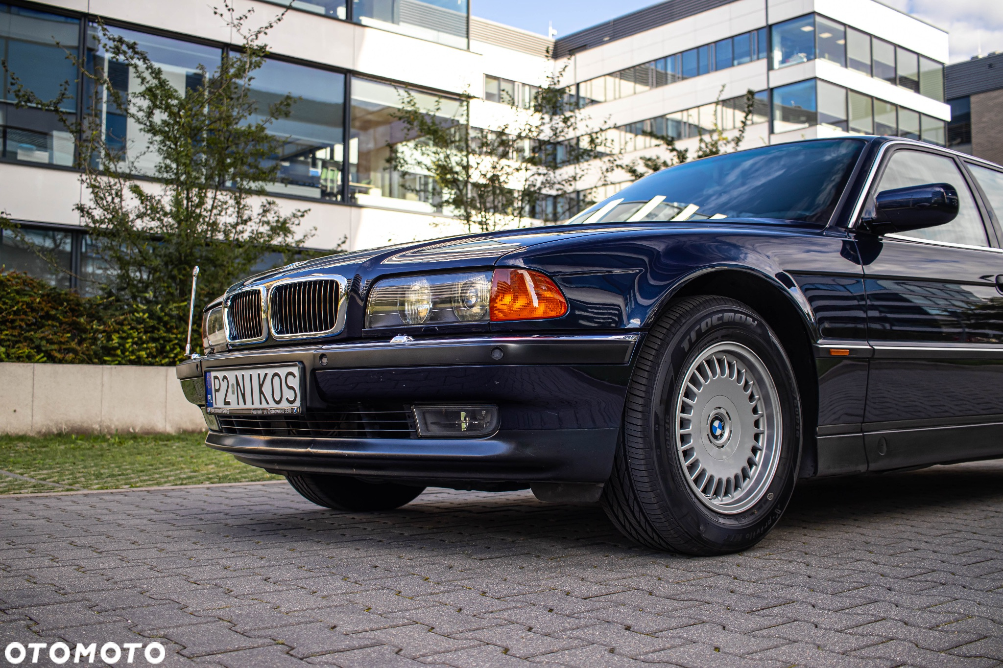 BMW Seria 7 750iL - 8
