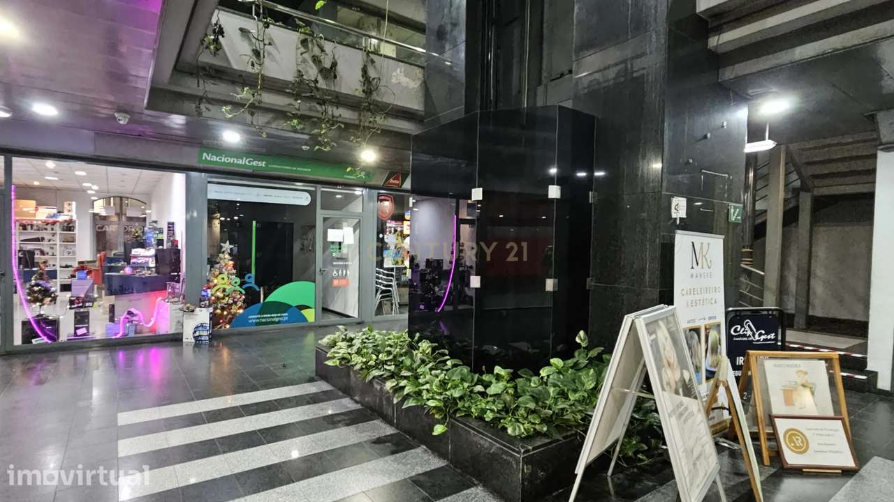 Loja no Centro Comercial Dom Dinis, em Coimbra - Grande imagem: 2/14