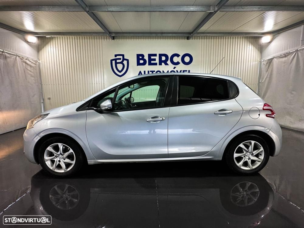 Peugeot 208 1.4 HDi Allure - 13
