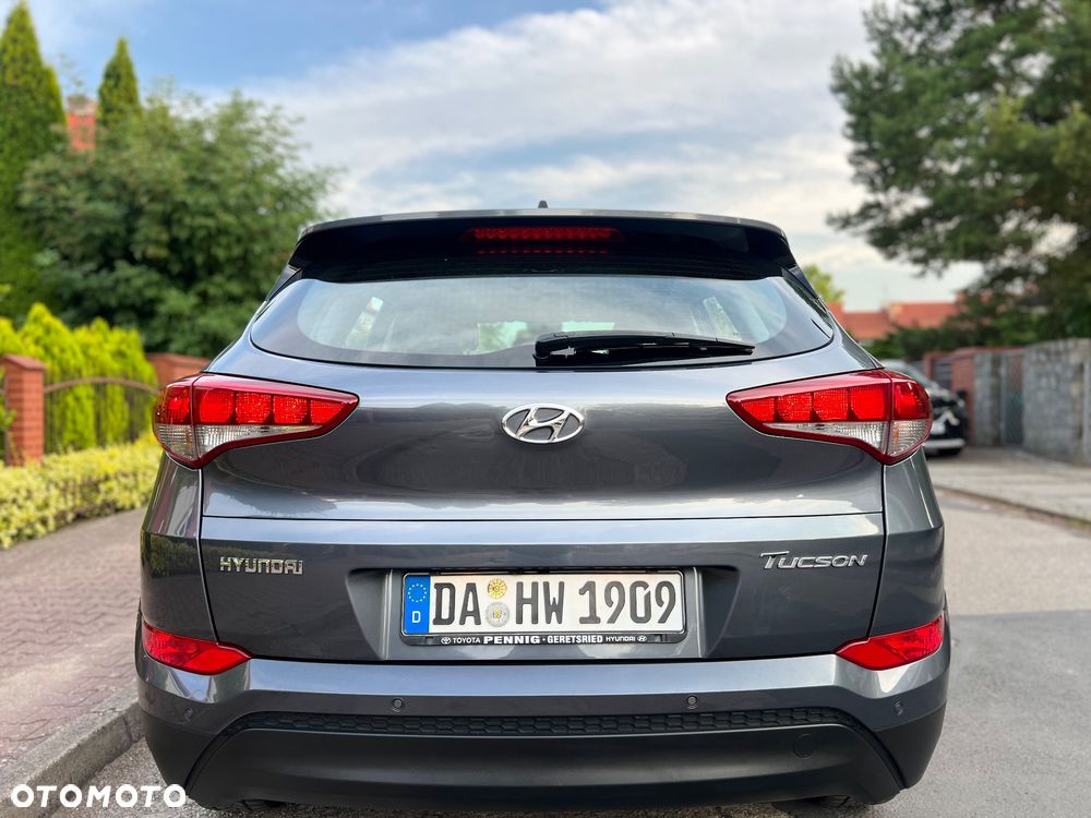 Hyundai Tucson 1.6 GDi 2WD Select - 11