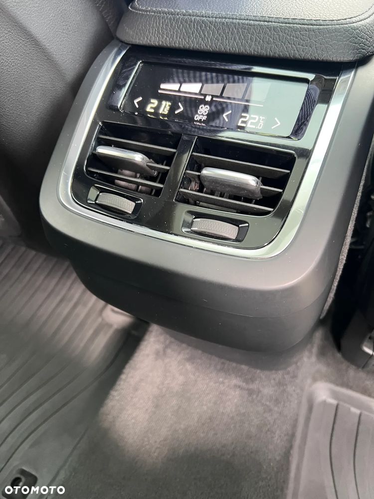 Volvo XC 90 T6 AWD Momentum 7os - 13