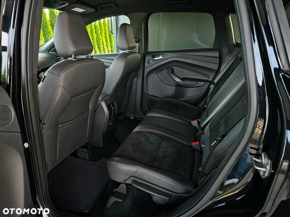 Ford Kuga - 33