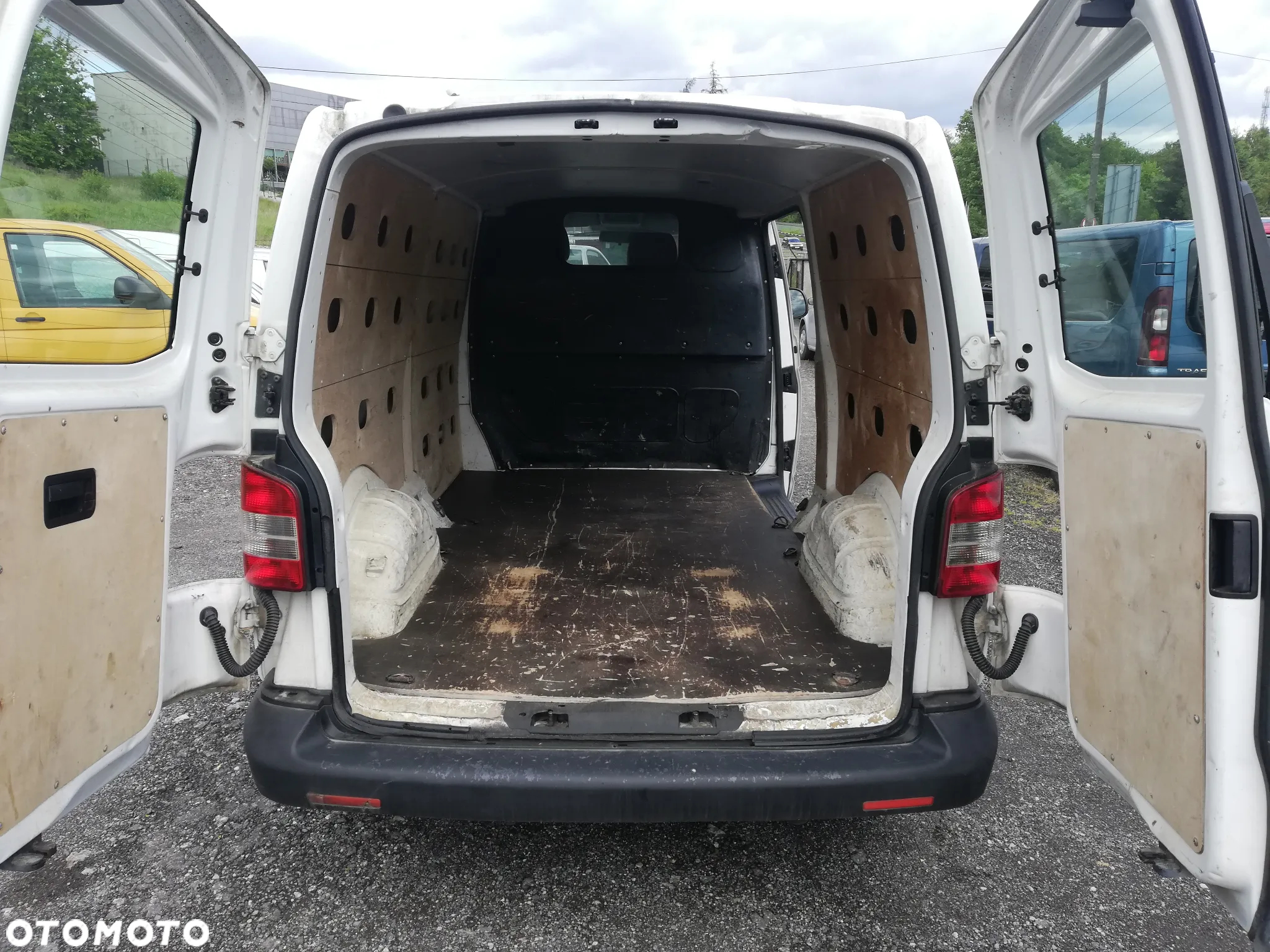 Volkswagen T5 LONG - 7
