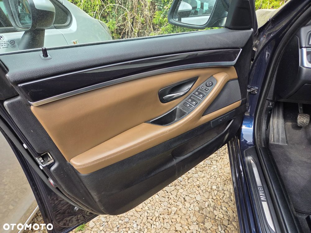 BMW Seria 5 520d - 13