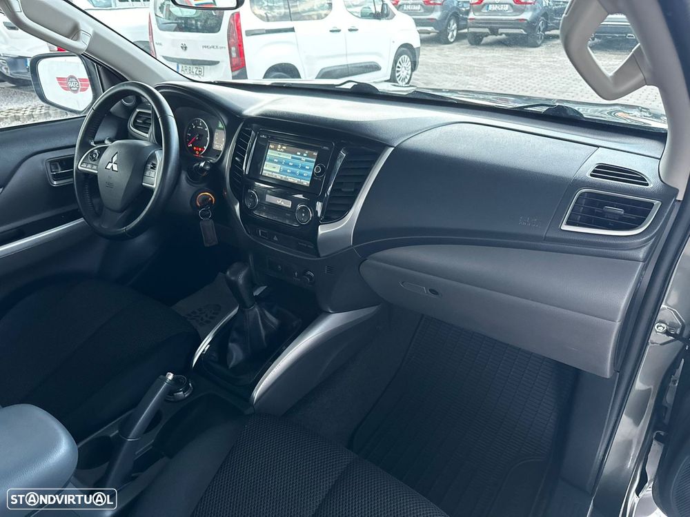 Mitsubishi L200 2.4 DI-D Club Intense Strakar 4WD - 19