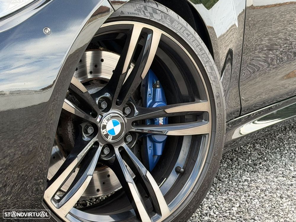 BMW M4 Auto - 36