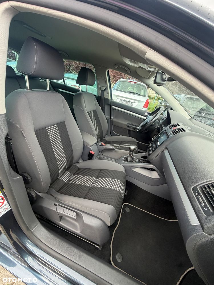 Volkswagen Golf 1.9 TDI Q-Line - 16