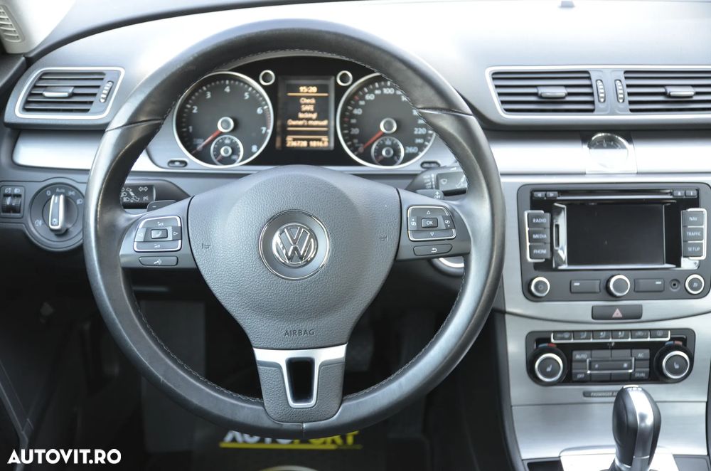 Volkswagen Passat 1.4 TSI Comfortline DSG - 19