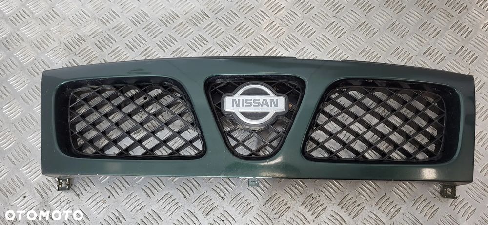Nissan Terrano II Grill Atrapa - 1