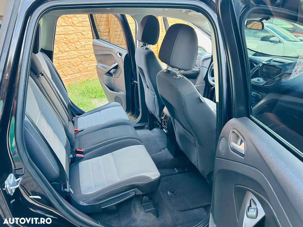 Ford Kuga - 8