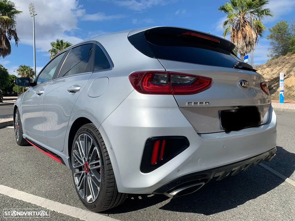 Kia Ceed 1.6 T-GDI GT+SRF - 3