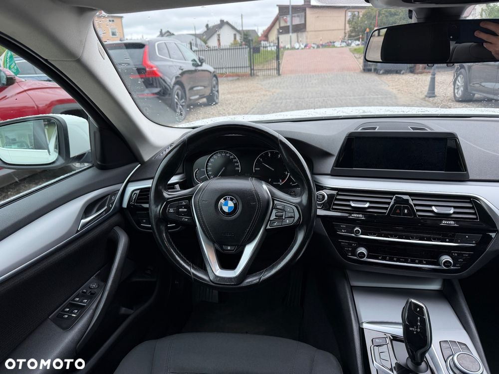 BMW Seria 5 520d Luxury Line - 8