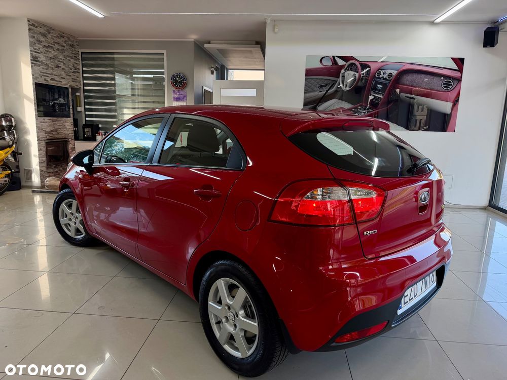 Kia Rio 1.2 L - 21