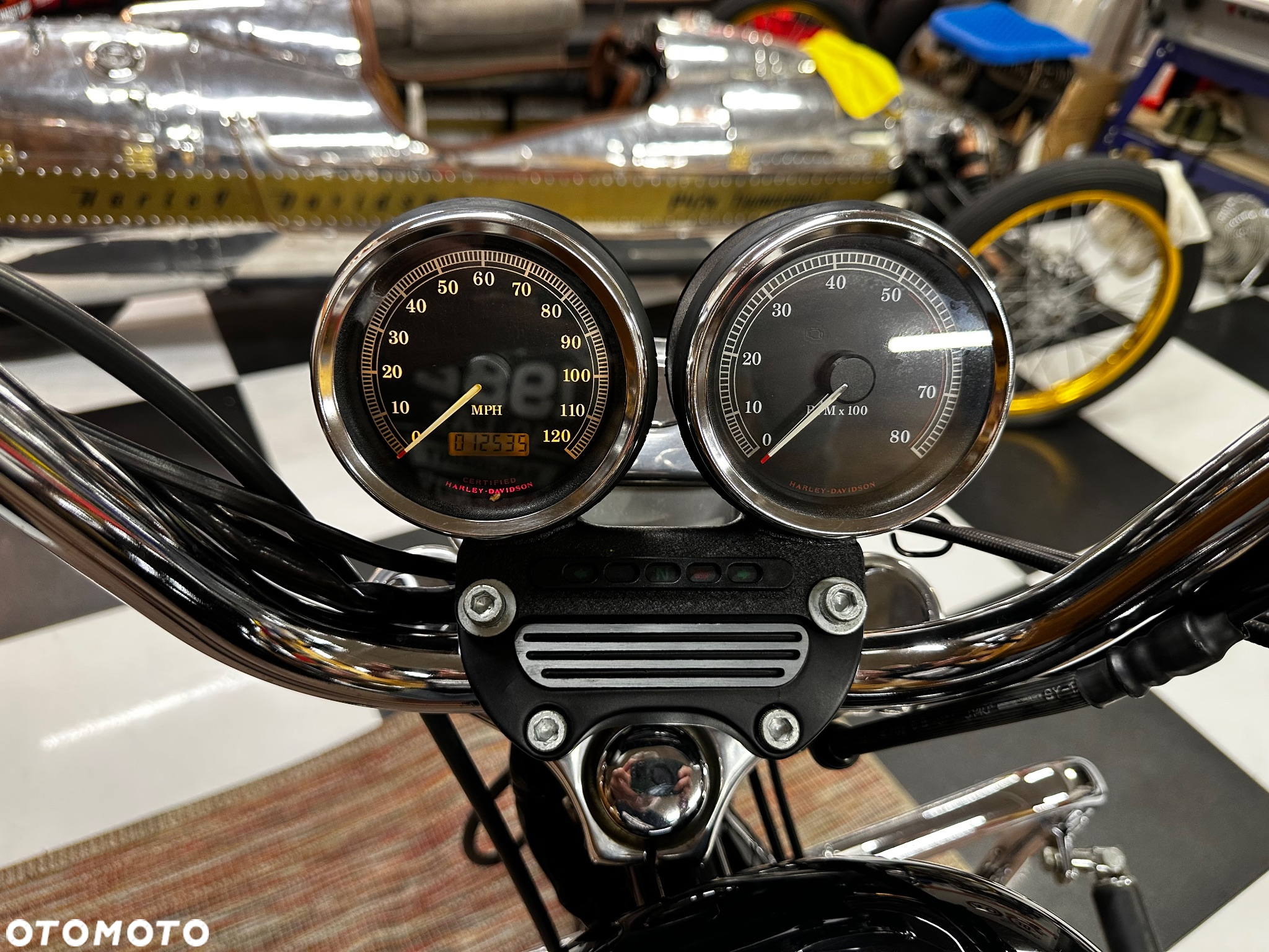 Harley-Davidson Sportster - 11