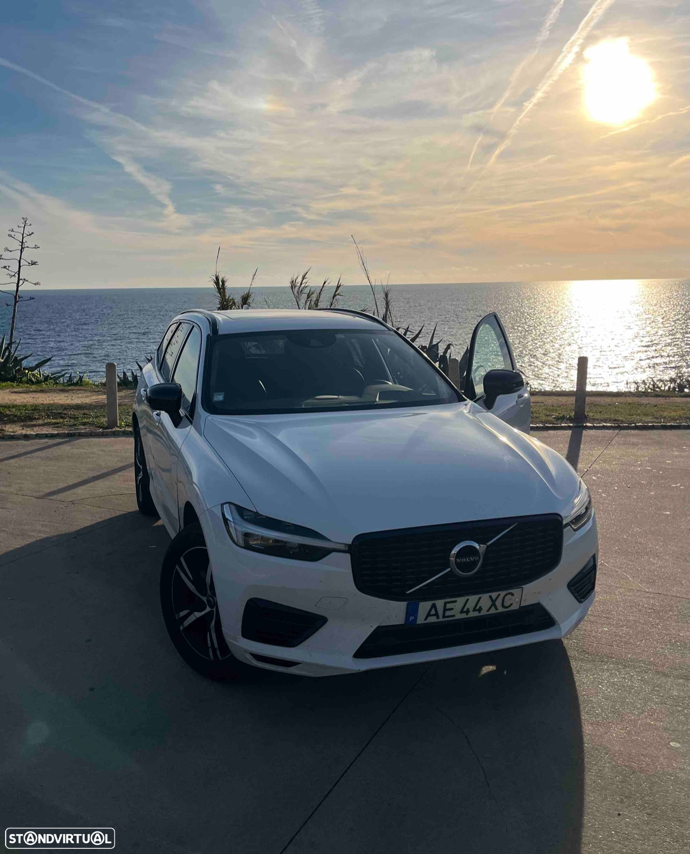 Volvo XC 60 2.0 T6 PHEV R-Design Expression AWD - 26