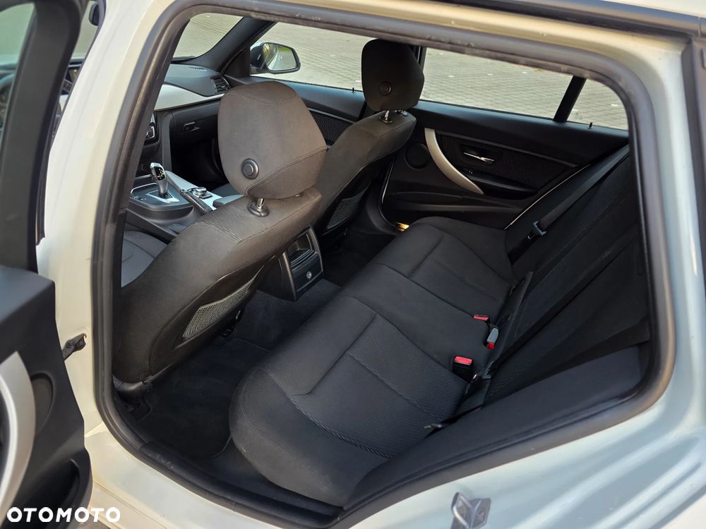 BMW Seria 3 - 17