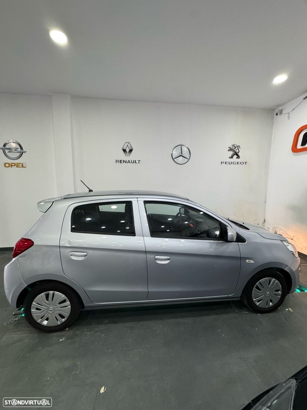 Mitsubishi Space Star - 10