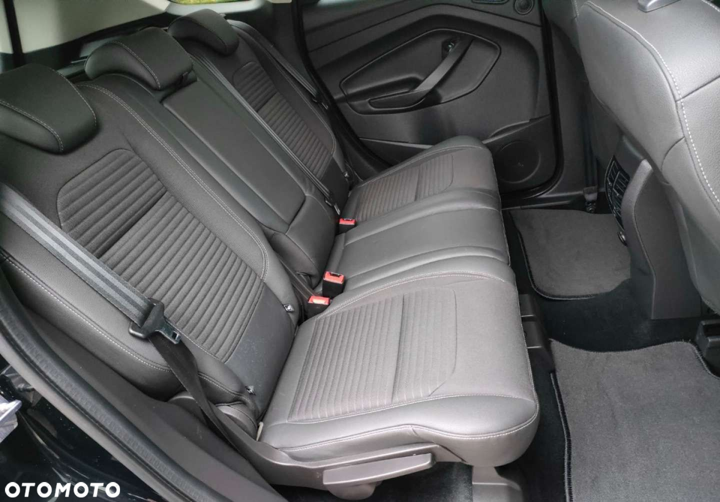 Ford Kuga - 24