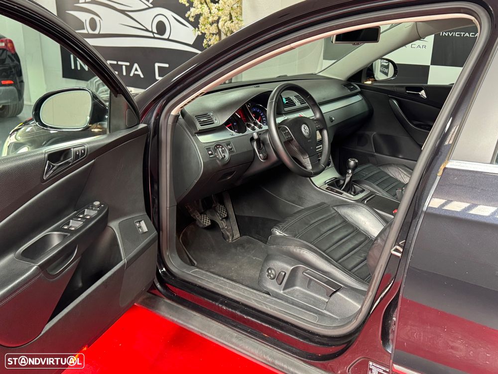 VW Passat Variant 2.0 TDI Highline - 15