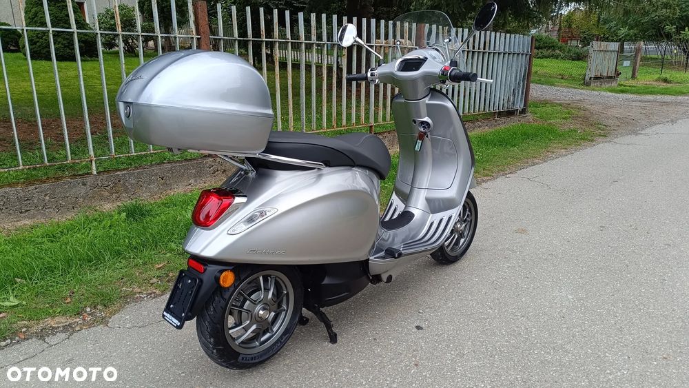 Piaggio Vespa - 3