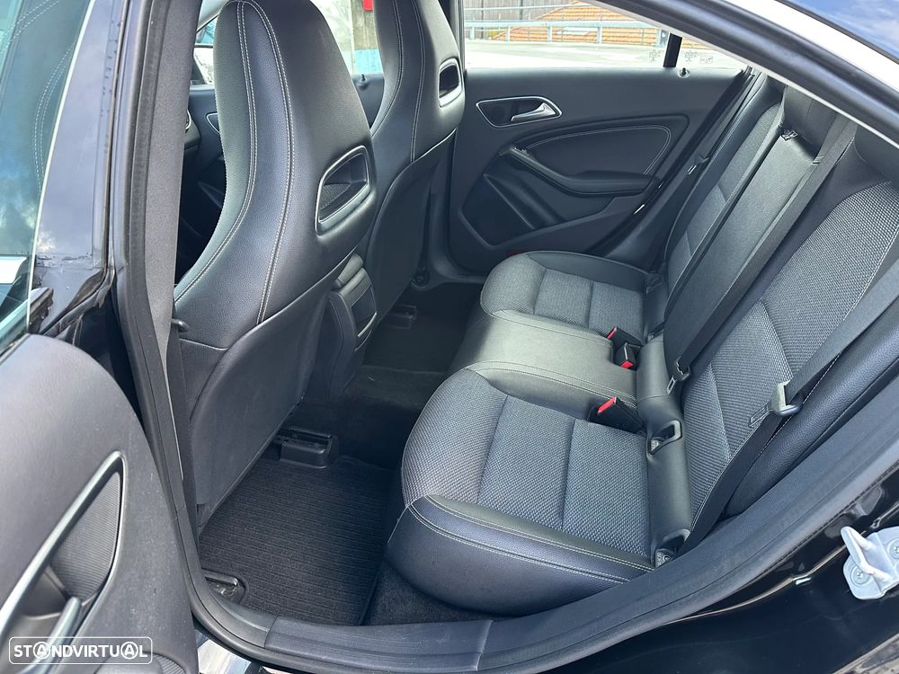 Mercedes-Benz CLA 180 - 17