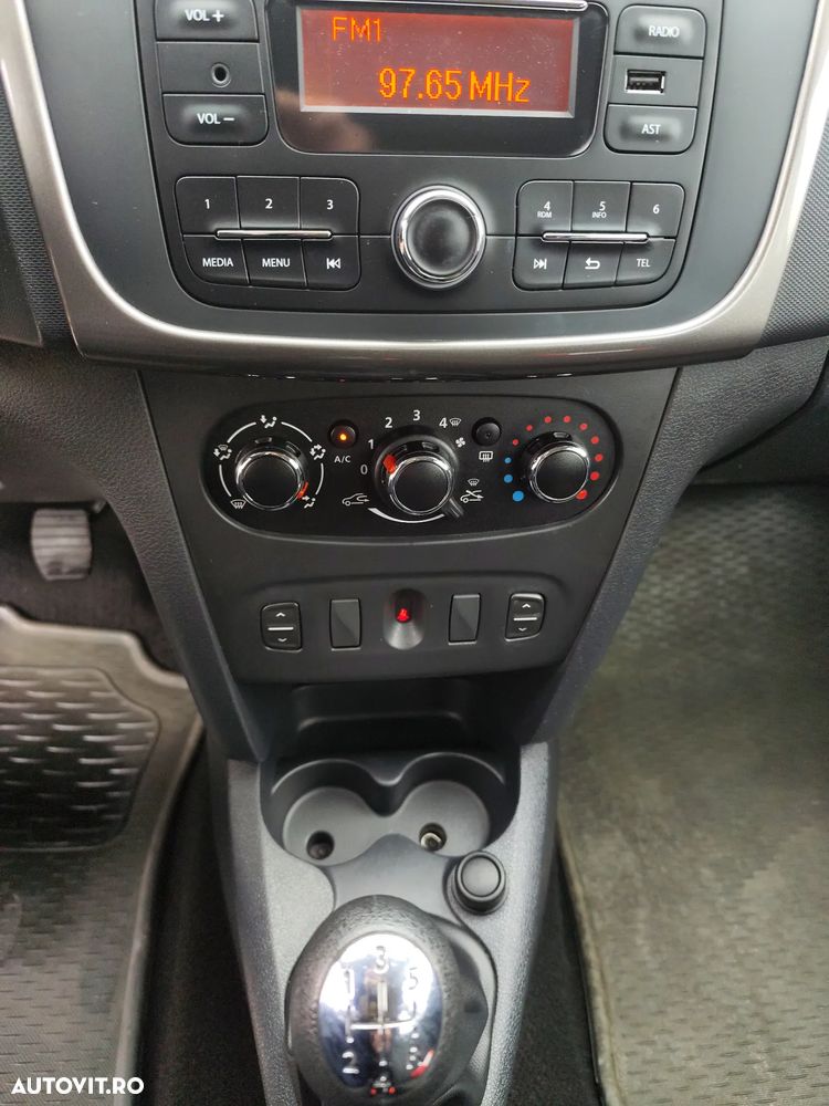 Dacia Sandero - 10