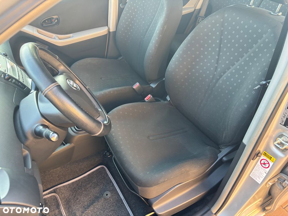 Toyota Yaris 1.0 Terra - 8