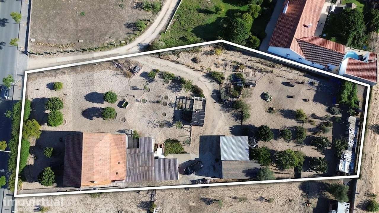 Moradia Independente no Centro de Melides – Oportunidade Única de Lote - Grande imagem: 2/28