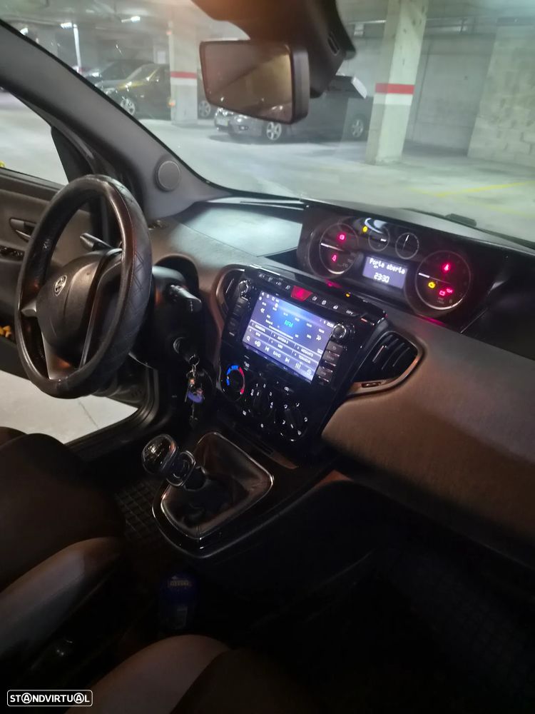 Lancia Ypsilon 1.2 S&S Gold - 6
